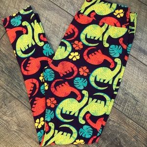 Rare Dinosaur lularoe OS leggings